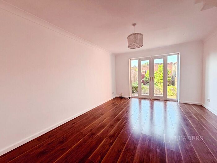 2 Bedroom Terraced House To Rent In Aveling Close, Purley, CR8