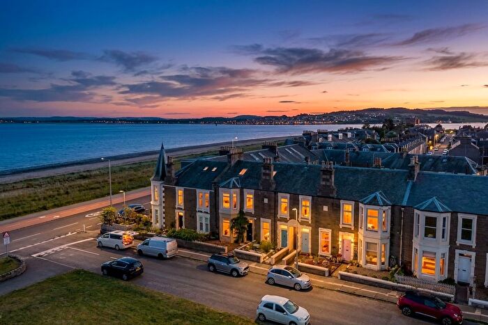 3 Bedroom Flat For Sale In Rugby Terrace, Broughty Ferry, DD5