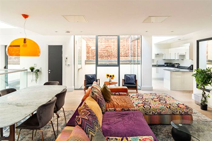 3 Bedroom Flat For Sale In Lincoln's Inn Fields, Covent Garden, London, WC2A