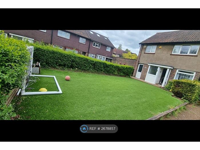 3 Bedroom End Of Terrace House To Rent In Petersham Close, Sutton, SM1