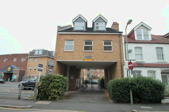 1 Bedroom Flat To Rent In Fairfield Road, Beckenham, BR3