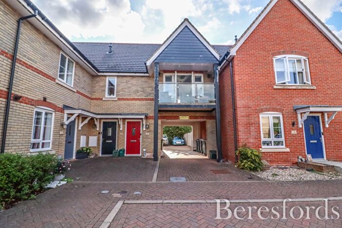 2 Bedroom Semi-Detached House For Sale In Foundry Way, Rayne, CM77