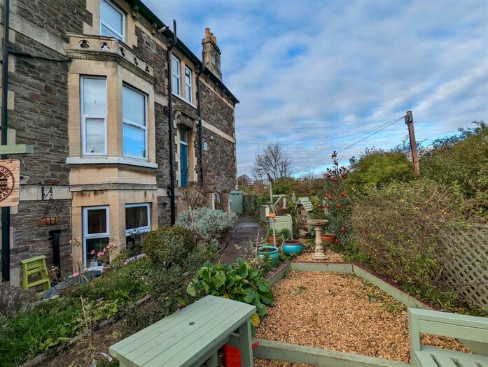 1 Bedroom Apartment To Rent In Lower Oldfield Park, Bath, BA2