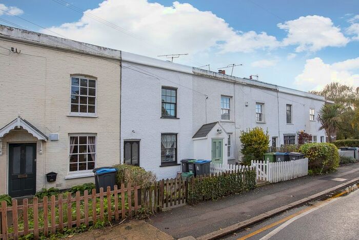 2 Bedroom Cottage To Rent In Victoria Road, Kingston Upon Thames, KT1