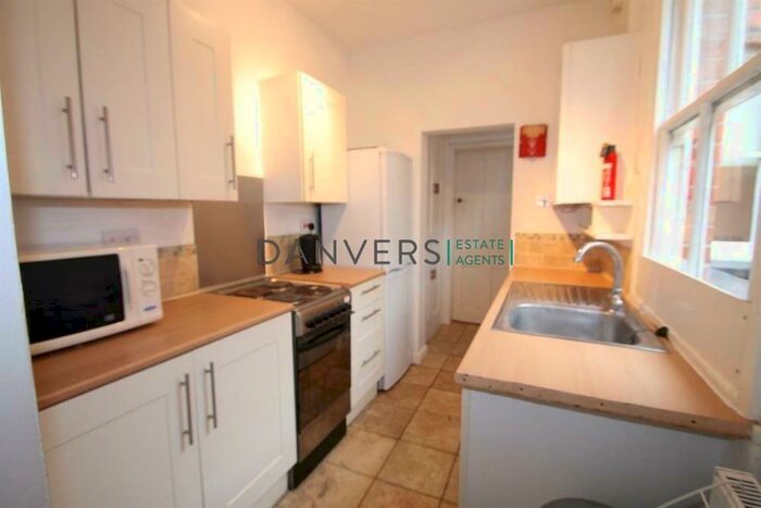 4 Bedroom Terraced House To Rent In Jarrom Street, Leicester, LE2