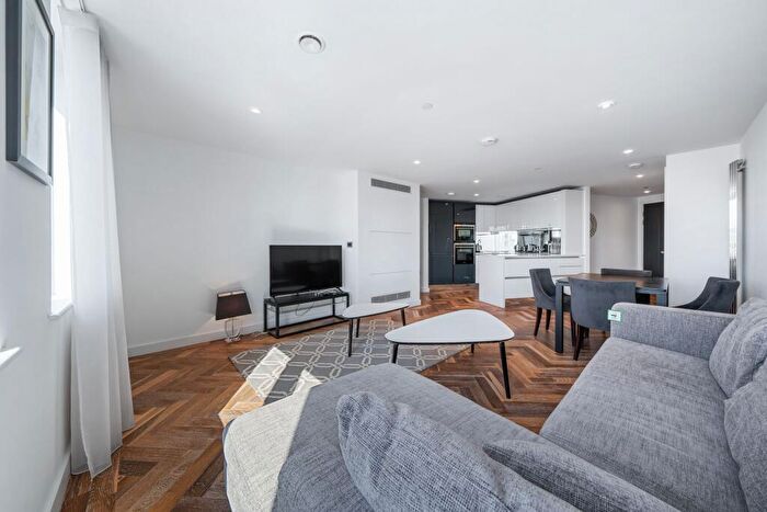 2 Bedroom Apartment To Rent In Eagle Point, City Road, London, EC1V