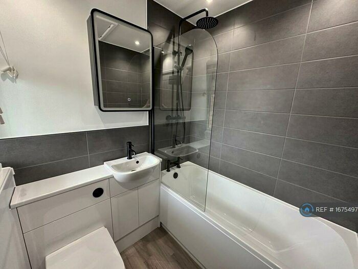 2 Bedroom Maisonette To Rent In Milsted Road, Gillingham, ME8
