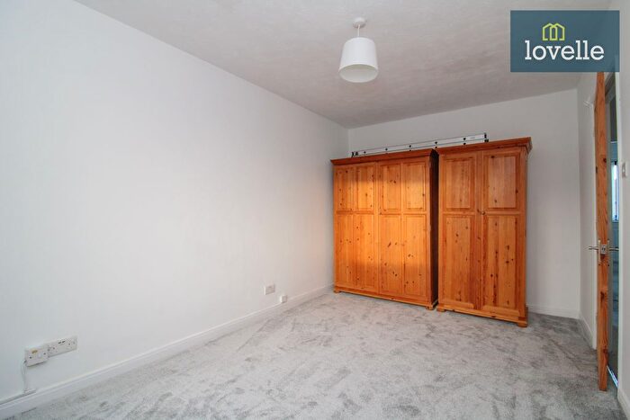 3 Bedroom Terraced House For Sale In Haven Gardens, Grimsby, DN31