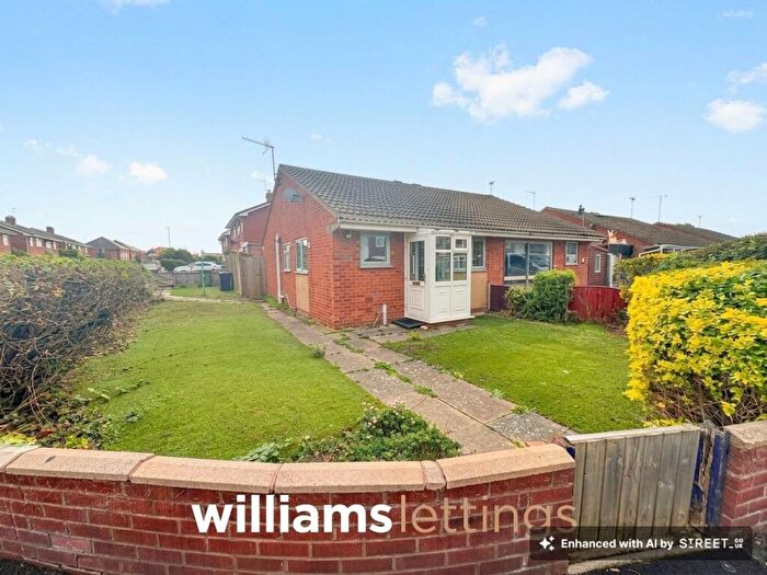 2 Bedroom Semi-Detached Bungalow To Rent In Rhodfa Maen Gwyn, Rhyl, LL18