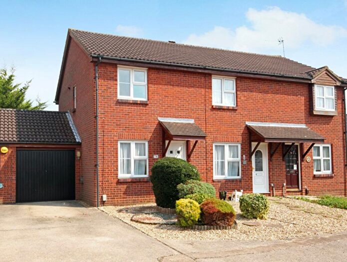 2 Bedroom End Of Terrace House To Rent In Swift Close, Letchworth Garden City, SG6