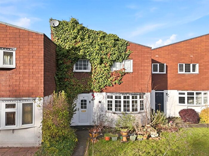 3 Bedroom Terraced House For Sale In Shillibeer Walk, Chigwell, IG7