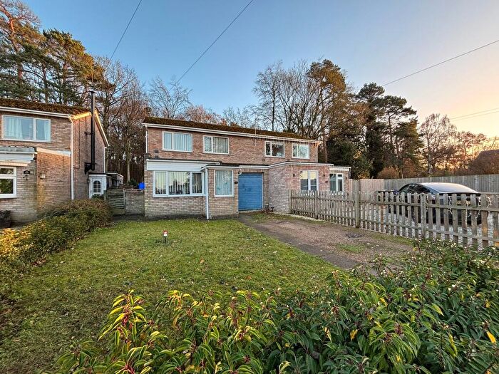 3 Bedroom Semi-Detached House For Sale In Saffron Close, Brandon, IP27