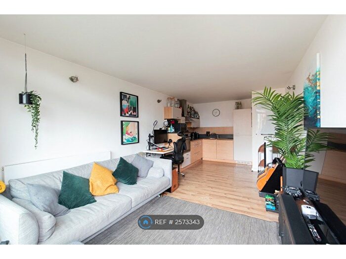 1 Bedroom Flat To Rent In Holly Court, London, SE10