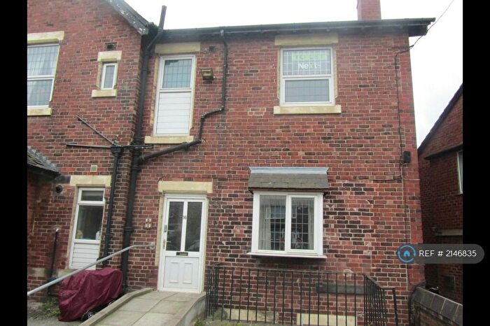 1 Bedroom Flat To Rent In Crossgates, Leeds, LS15