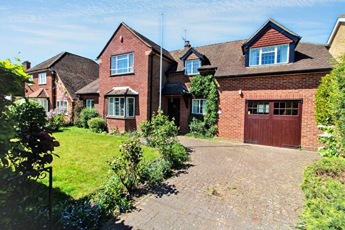 5 Bedroom Detached House For Sale In Rushmoor Avenue, Hazlemere, HP15