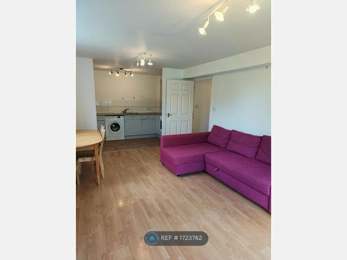 2 Bedroom Flat To Rent In Chafford Hundred, Chafford Hundred, Near Grays, RM16