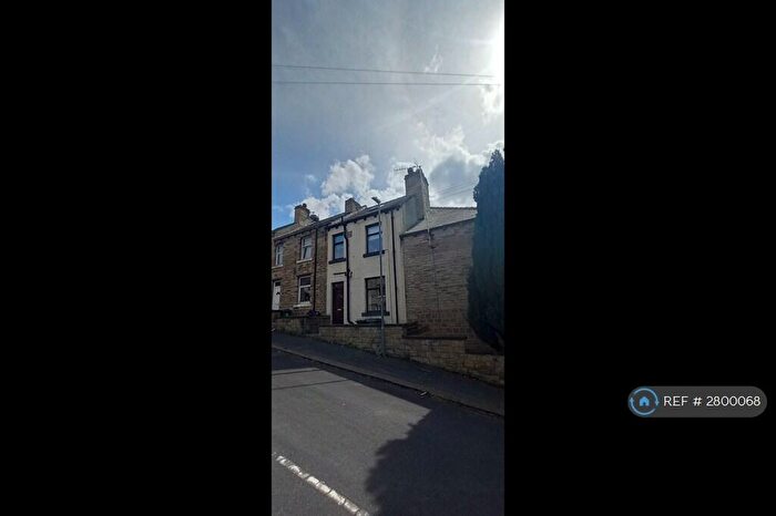 2 Bedroom Terraced House To Rent In Beaumont Avenue, Huddersfield, HD5