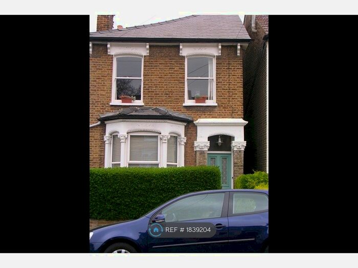 2 Bedroom Flat To Rent In Ondine Road, London, SE15