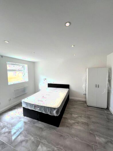 Studio To Rent In Lexden Drive, Chadwell Heath, Romford, RM6