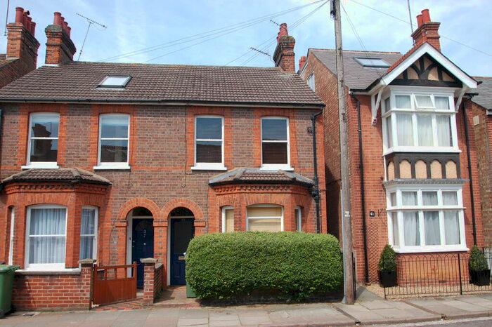 1 Bedroom Flat To Rent In Royston Road, St Albans, AL1
