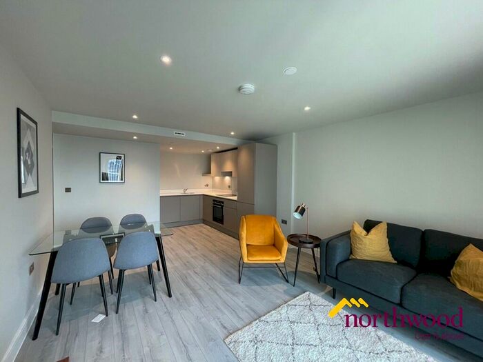 1 Bedroom Flat To Rent In Broad Street, City Centre, Birmingham, B15