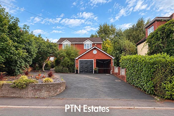 4 Bedroom House For Sale In Mount Pleasant, Kingswinford, DY6