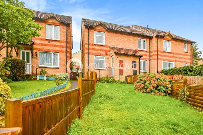 2 Bedroom Terraced House To Rent In Holebay Close, Plymouth, PL9