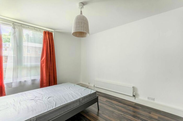 1 Bedroom Flat To Rent In Grove Lane, East Dulwich, London, SE5