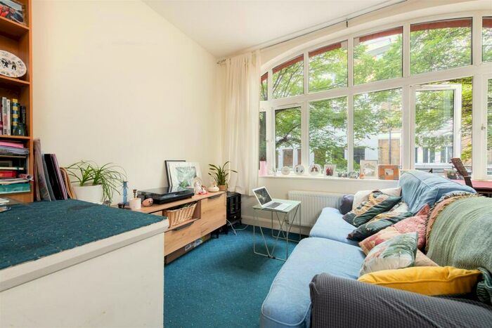 1 Bedroom Flat To Rent In Powis Street, London, SE18