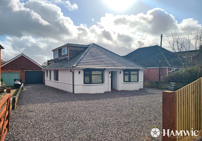 4 Bedroom Detached Bungalow For Sale In Woodlands Road, Woodlands, SO40