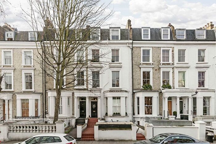 2 Bedroom Flat To Rent In Elsham Road, London, W14