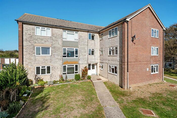 2 Bedroom Flat For Sale In Courtlands Road, Portland, DT5