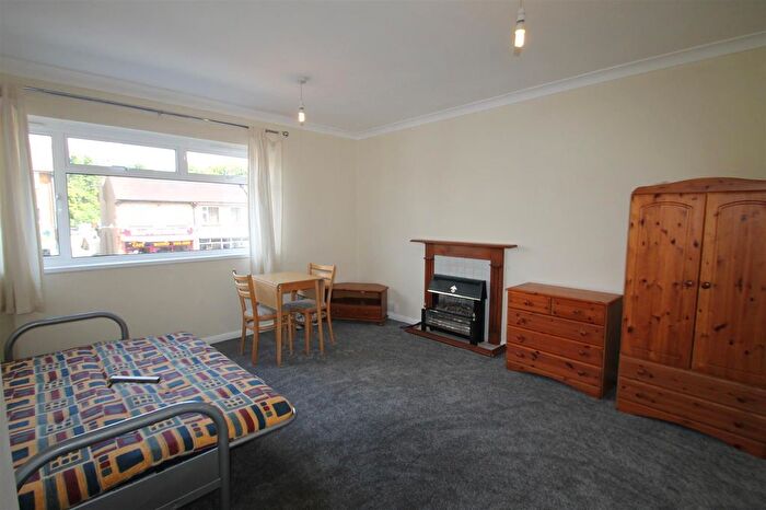 1 Bedroom Studio For Sale In High Road, Bushey Heath, Bushey, WD23