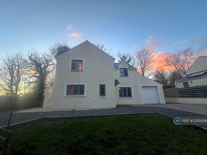 4 Bedroom Detached House To Rent In Bluebell Lane, Haverfordwest, SA62