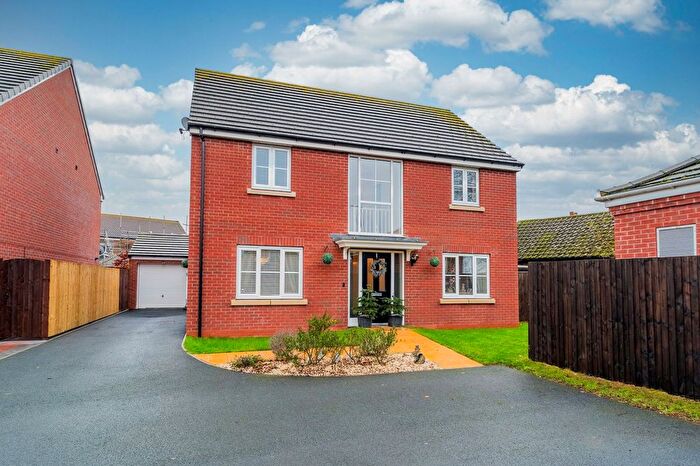 4 Bedroom Detached House For Sale In Barff Lane, Brayton, YO8