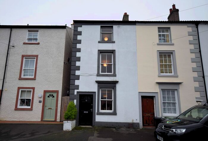 4 Bedroom Town House To Rent In Market Hill, Wigton, CA7