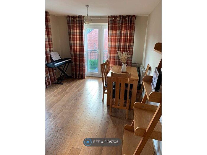 1 Bedroom Flat To Rent In Thunderbolt Way, Tipton, DY4