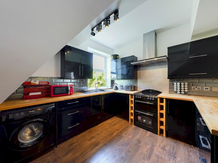 2 Bedroom Flat To Rent In Pearson Park, Hull, HU5