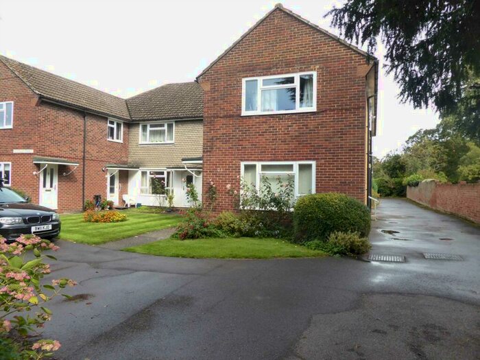 2 Bedroom Flat To Rent In Eastern Avenue, Reading, RG1