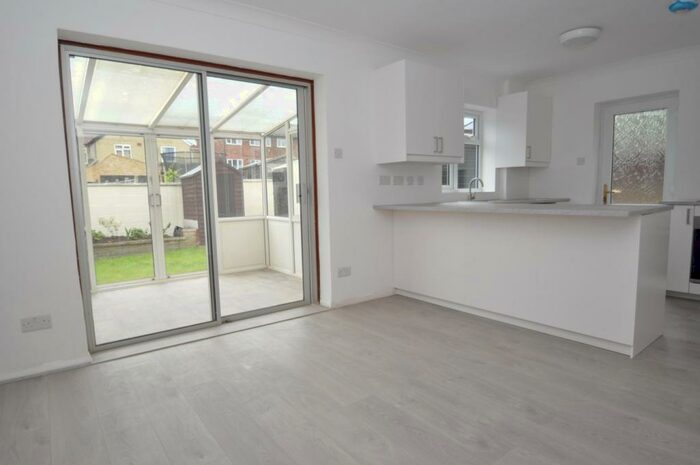 3 Bedroom Semi-Detached House To Rent In Baker Street, Old Moulsham, Chelmsford, CM2