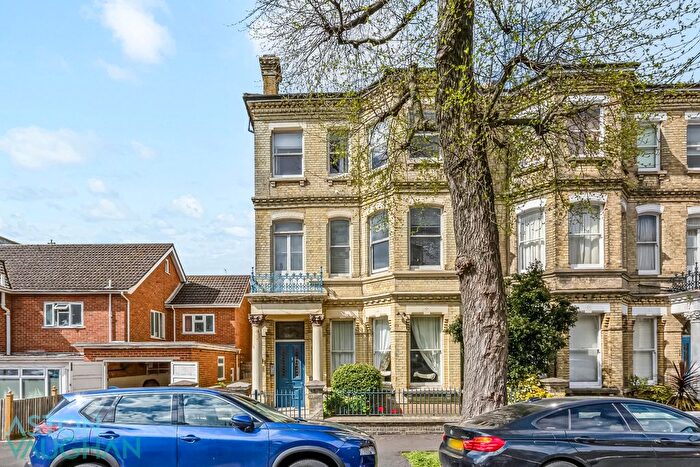 Studio To Rent In Norton Road, Hove, BN3