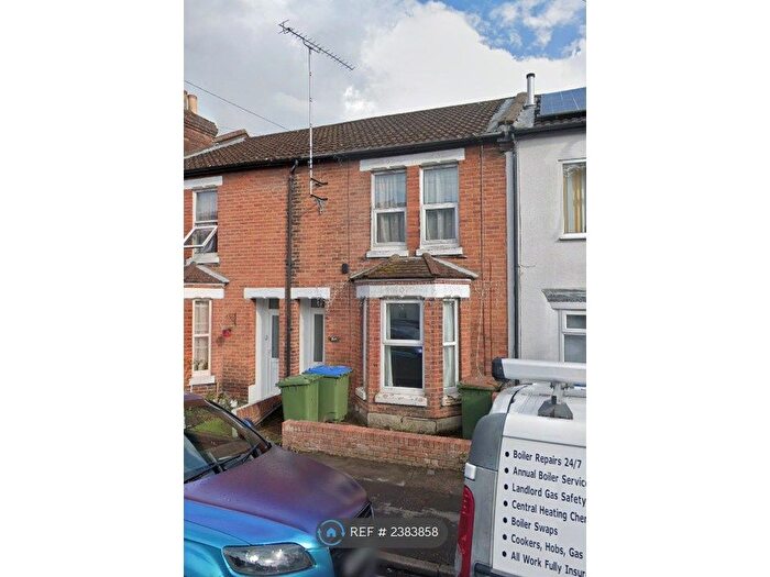 3 Bedroom Terraced House To Rent In York Road, Southampton, SO15