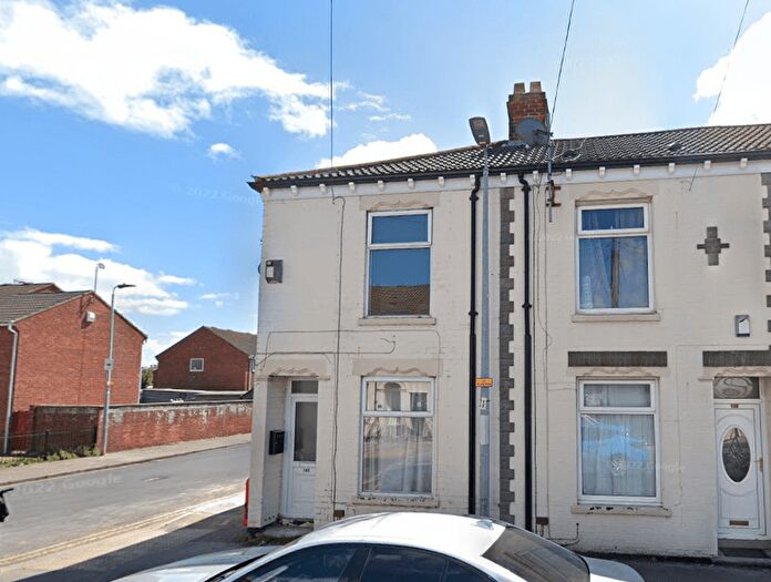 2 Bedroom End Of Terrace House For Sale In Estcourt Street, Hull, HU9