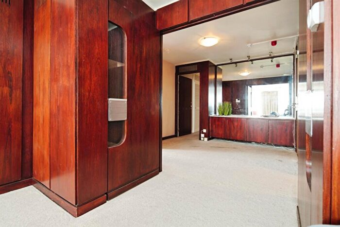 4 Bedroom Apartment For Sale In Russell Square, Brighton, BN1