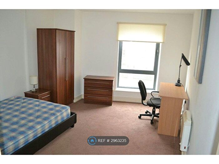 2 Bedroom Flat To Rent In Moss Street, Liverpool, L6