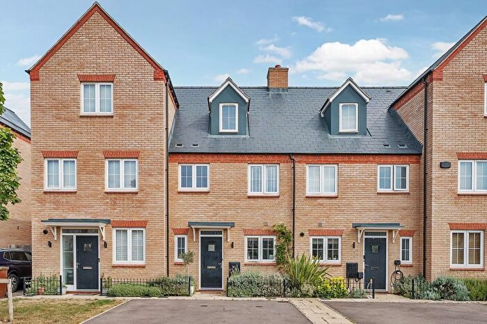 4 Bedroom Terraced House For Sale In Kingsmere, Bicester, Oxfordshire, OX26