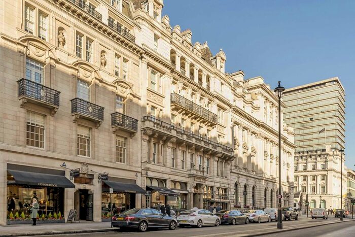 1 Bedroom Flat To Rent In Pall Mall, London, SW1Y