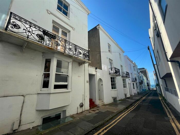 2 Bedroom Flat To Rent In Crescent Place, Brighton, BN2