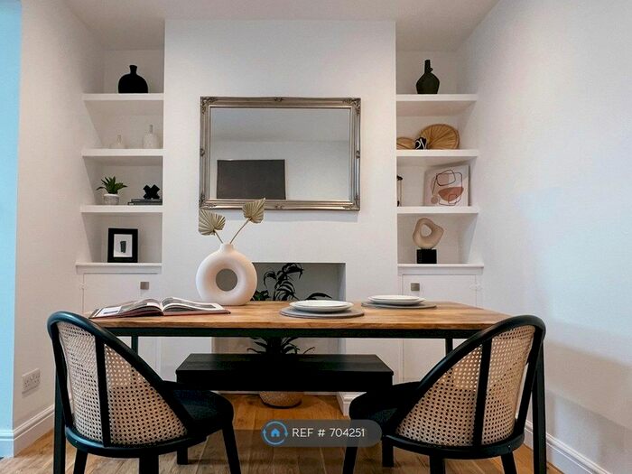 2 Bedroom Terraced House To Rent In Broadway, Bath, BA2