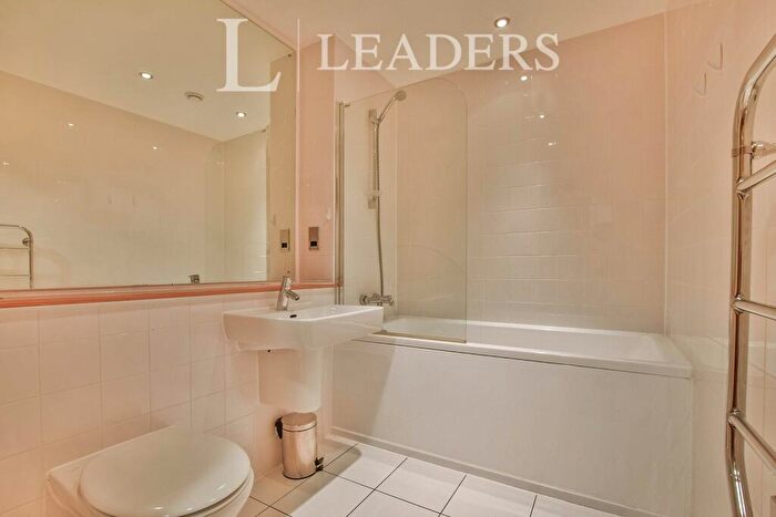 2 Bedroom Apartment To Rent In Building, Taylorson Street South, Salford, M5